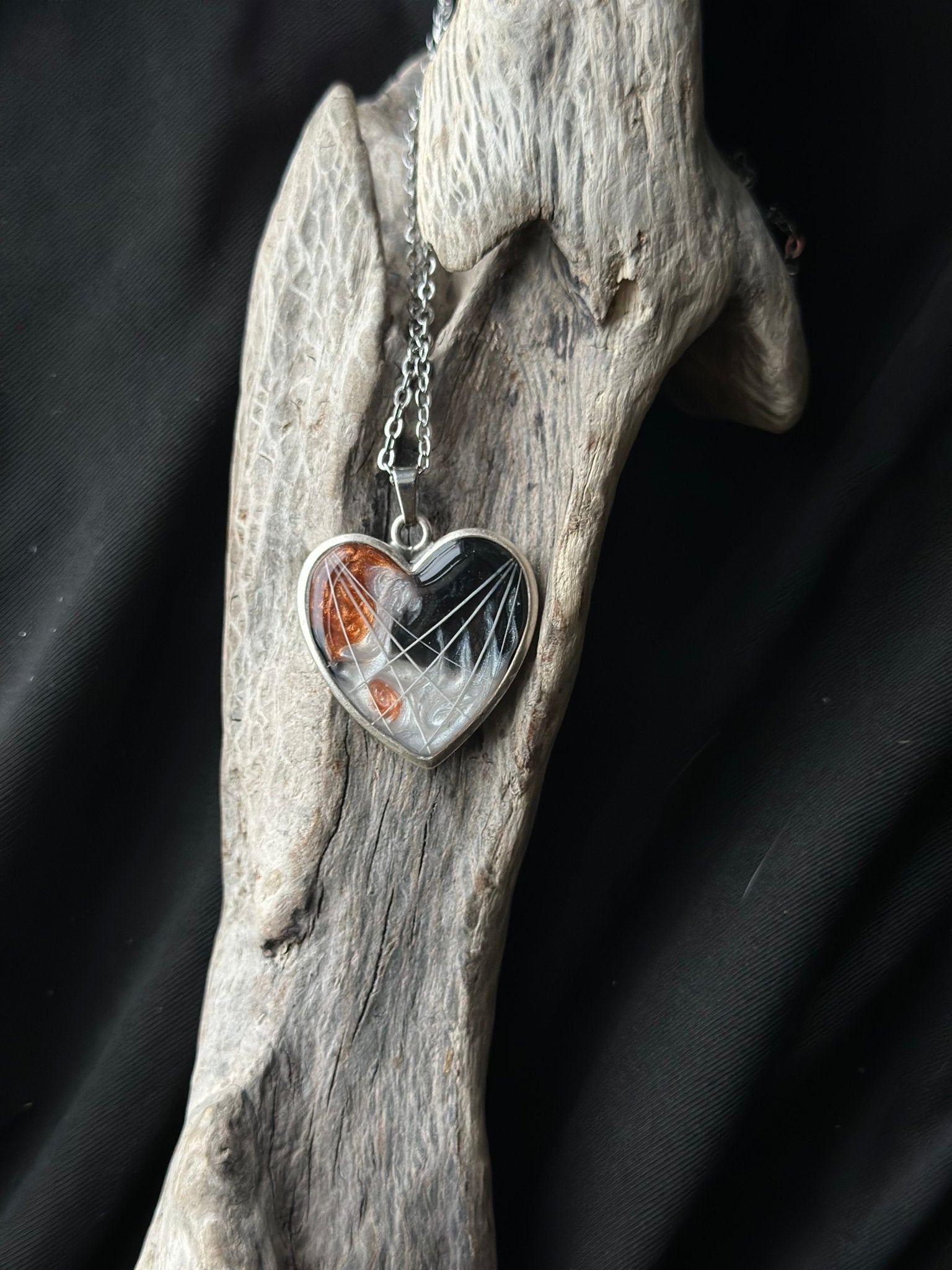 Antique Silver Plated Pet Keepsake/Memorial Pendant - Fallen Whiskers