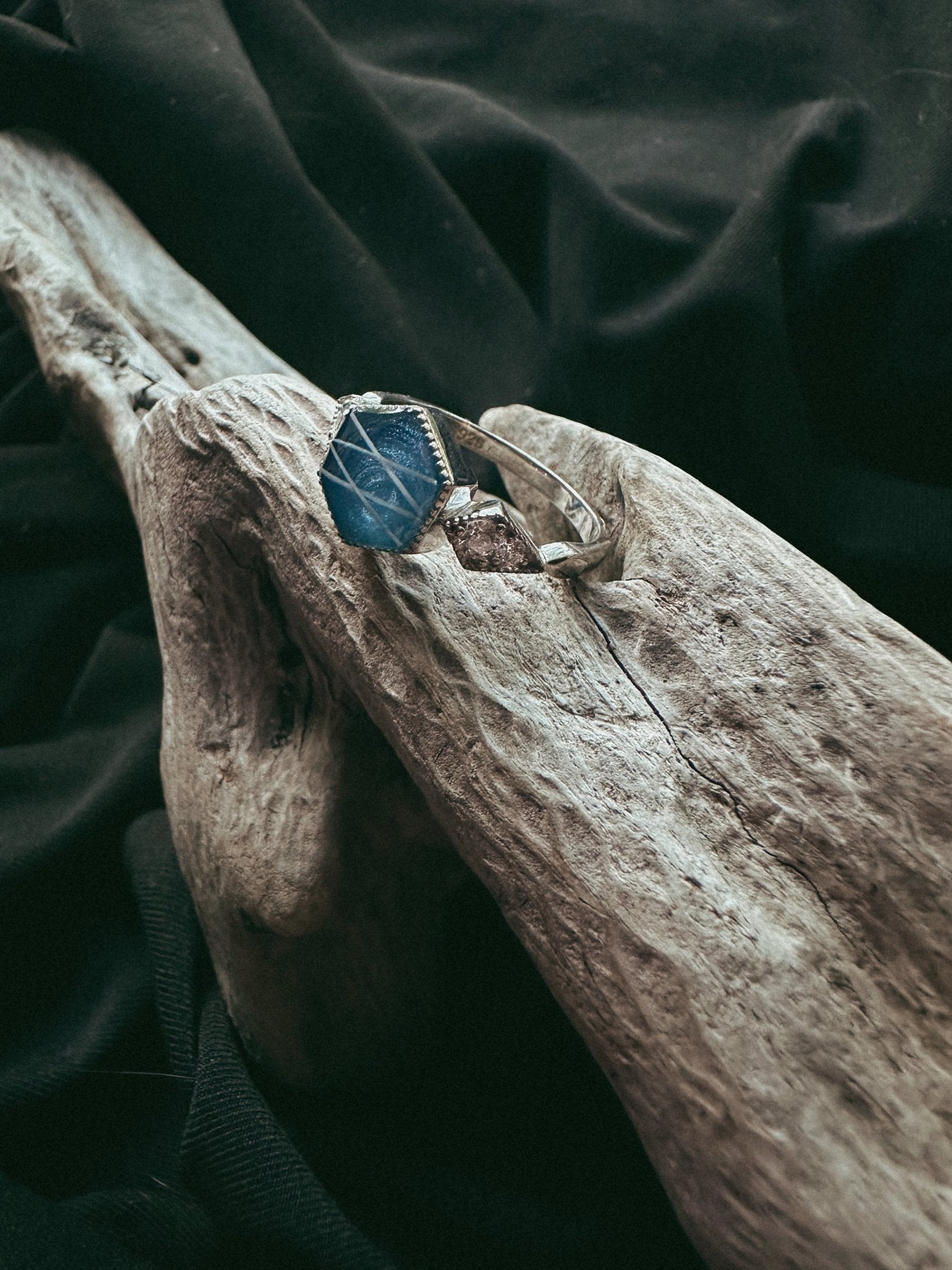 Art Deco Hexagon Pet Keepsake/Memorial Ring - Fallen Whiskers