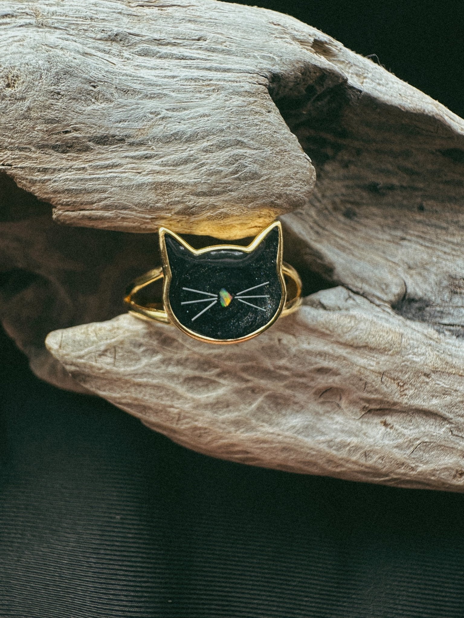 Cat Head Pet Keepsake/Memorial Ring - Fallen Whiskers