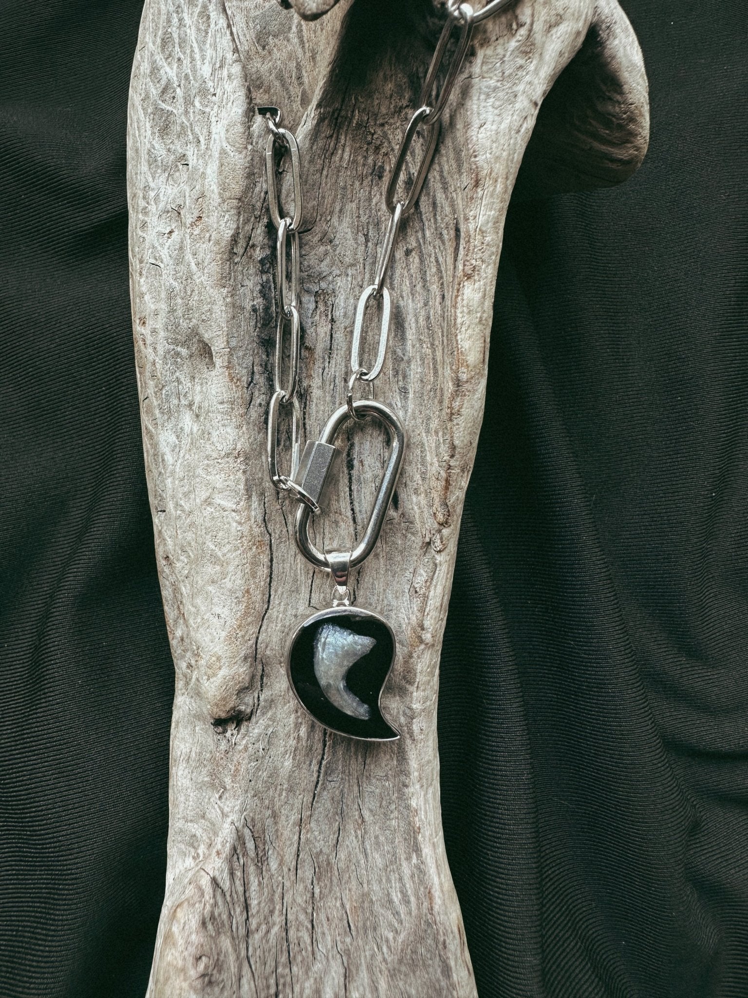 Claw Sheath Pet Keepsake/Memorial Pendant - Fallen Whiskers