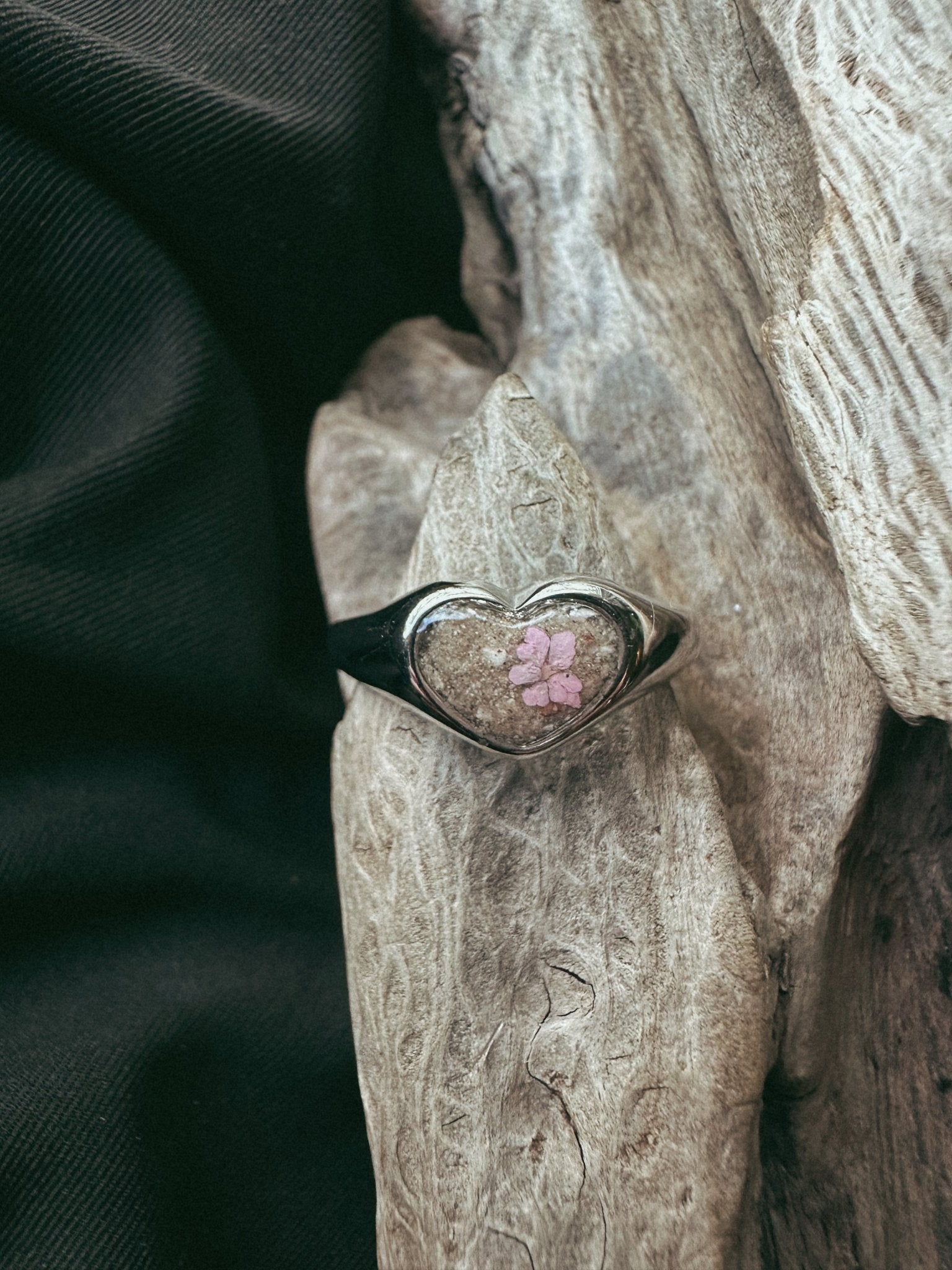 Heart Cremains Pet Keepsake/Memorial Ring - Fallen Whiskers