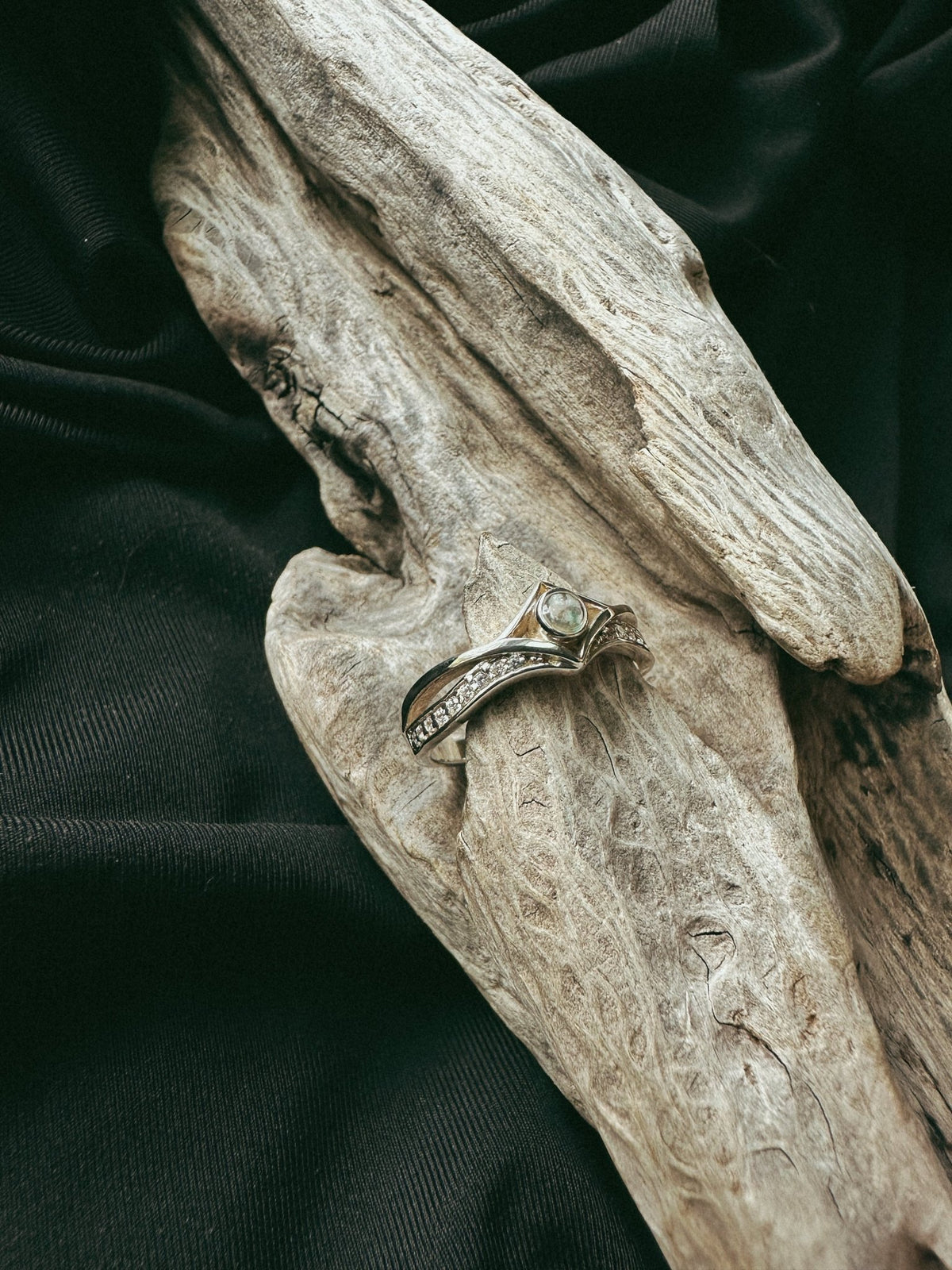 Inverted Wishbone Cremains Pet Memorial Ring - Fallen Whiskers Jewelry