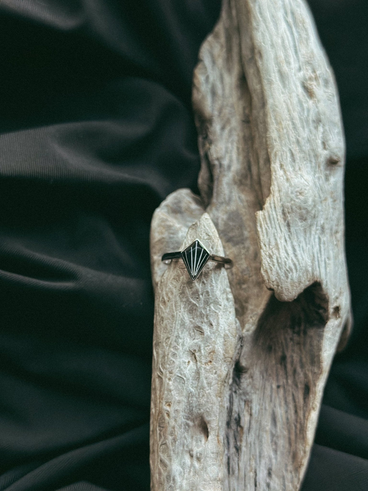 Kite Keepsake/Memorial Ring - Fallen Whiskers Jewelry