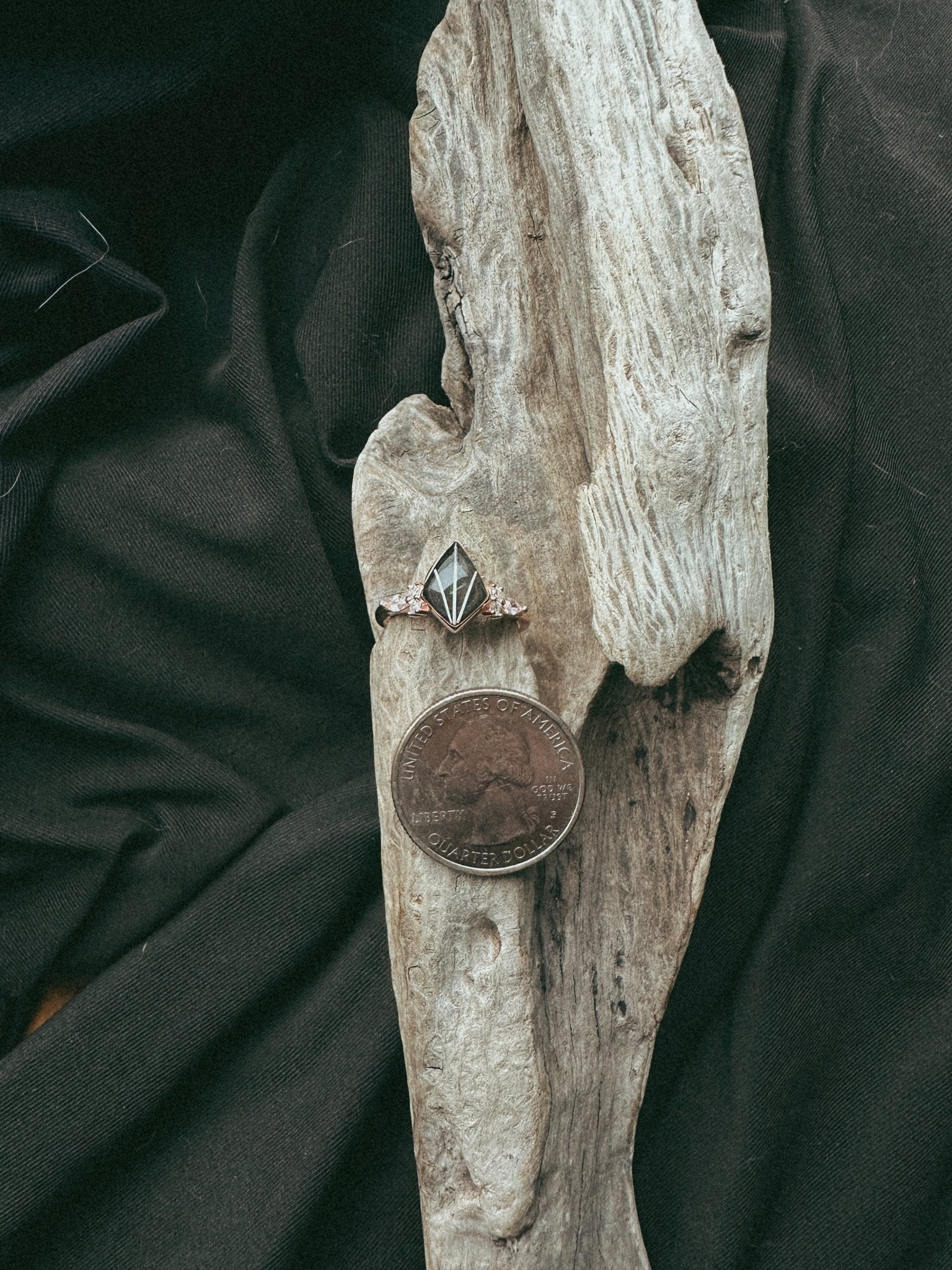 Kite Stone Pet Keepsake/Memorial Ring - Fallen Whiskers