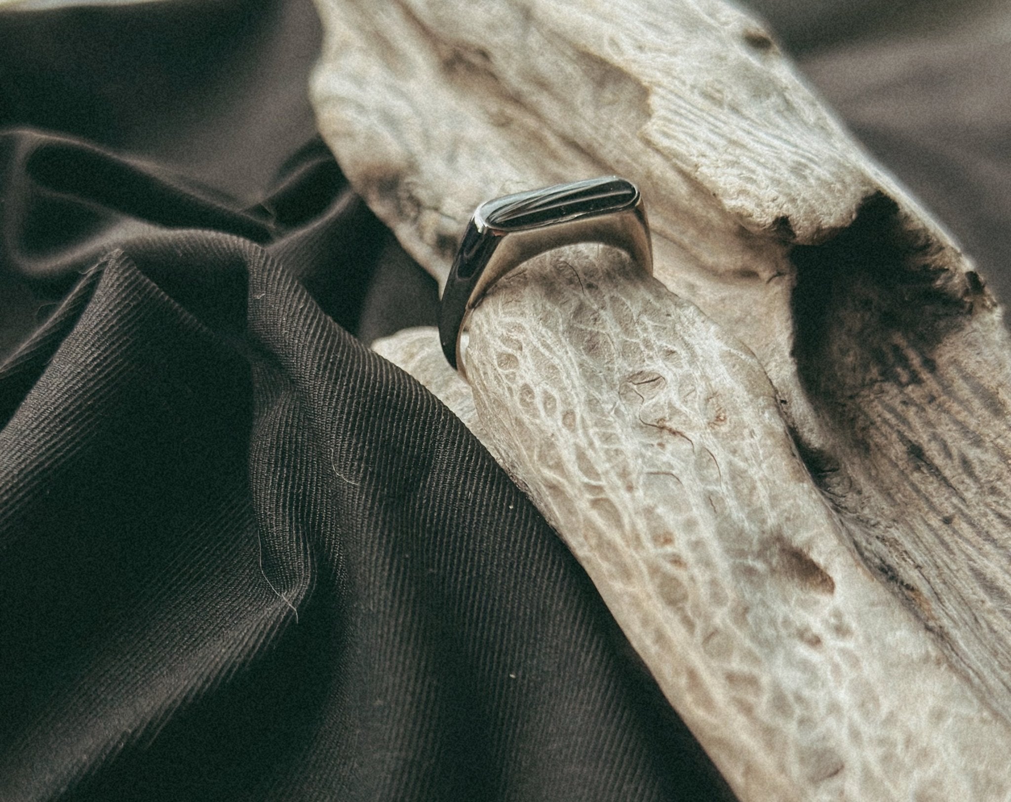 Men's Minimal Band Pet Keepsake/Memorial Ring - Fallen Whiskers