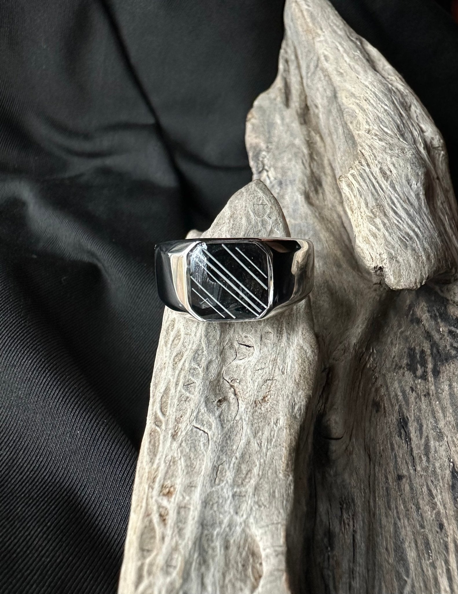 Men's Square Cushion Pet Keepsake/Memorial Ring - Fallen Whiskers