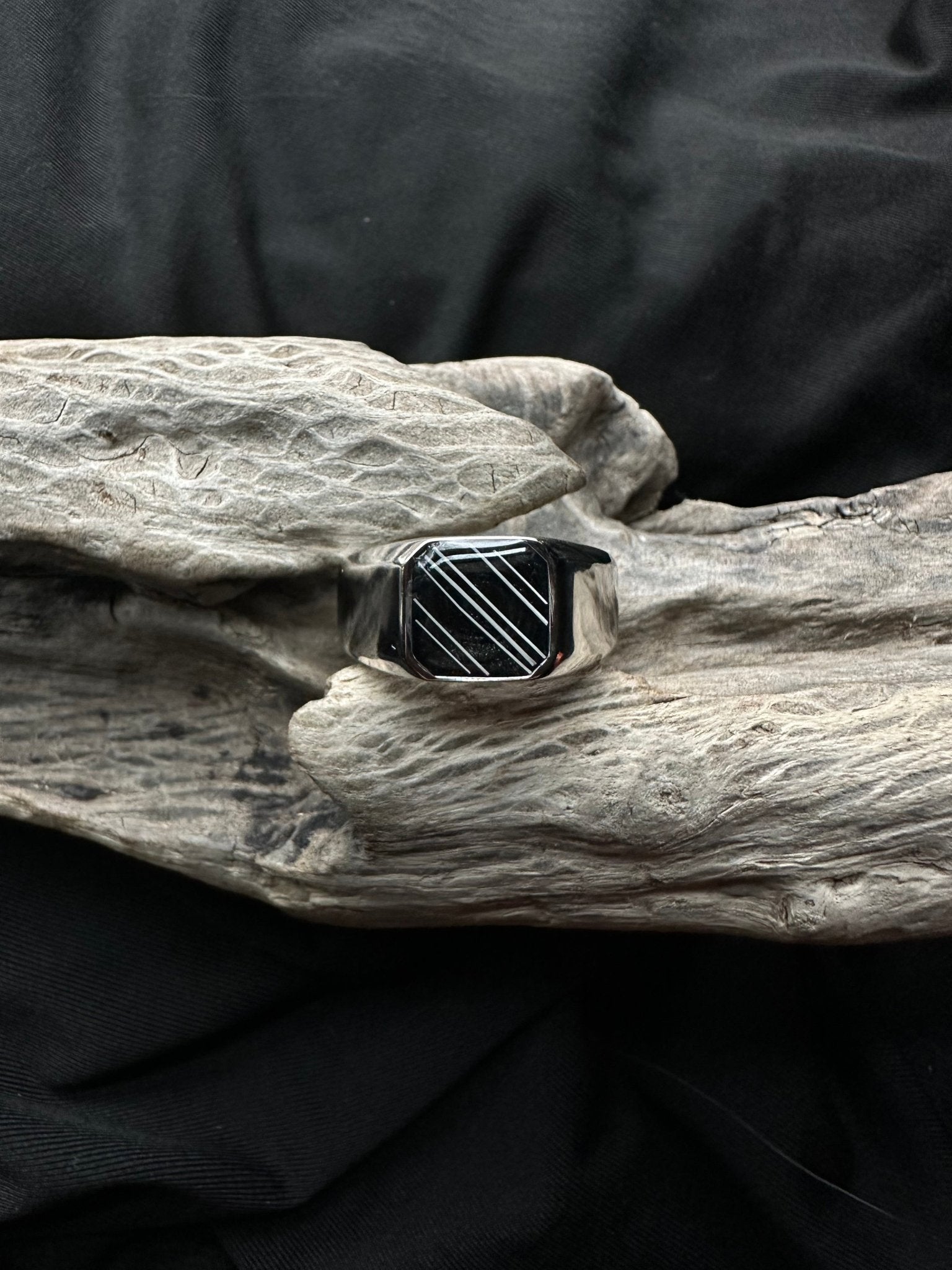 Men's Square Cushion Pet Keepsake/Memorial Ring - Fallen Whiskers