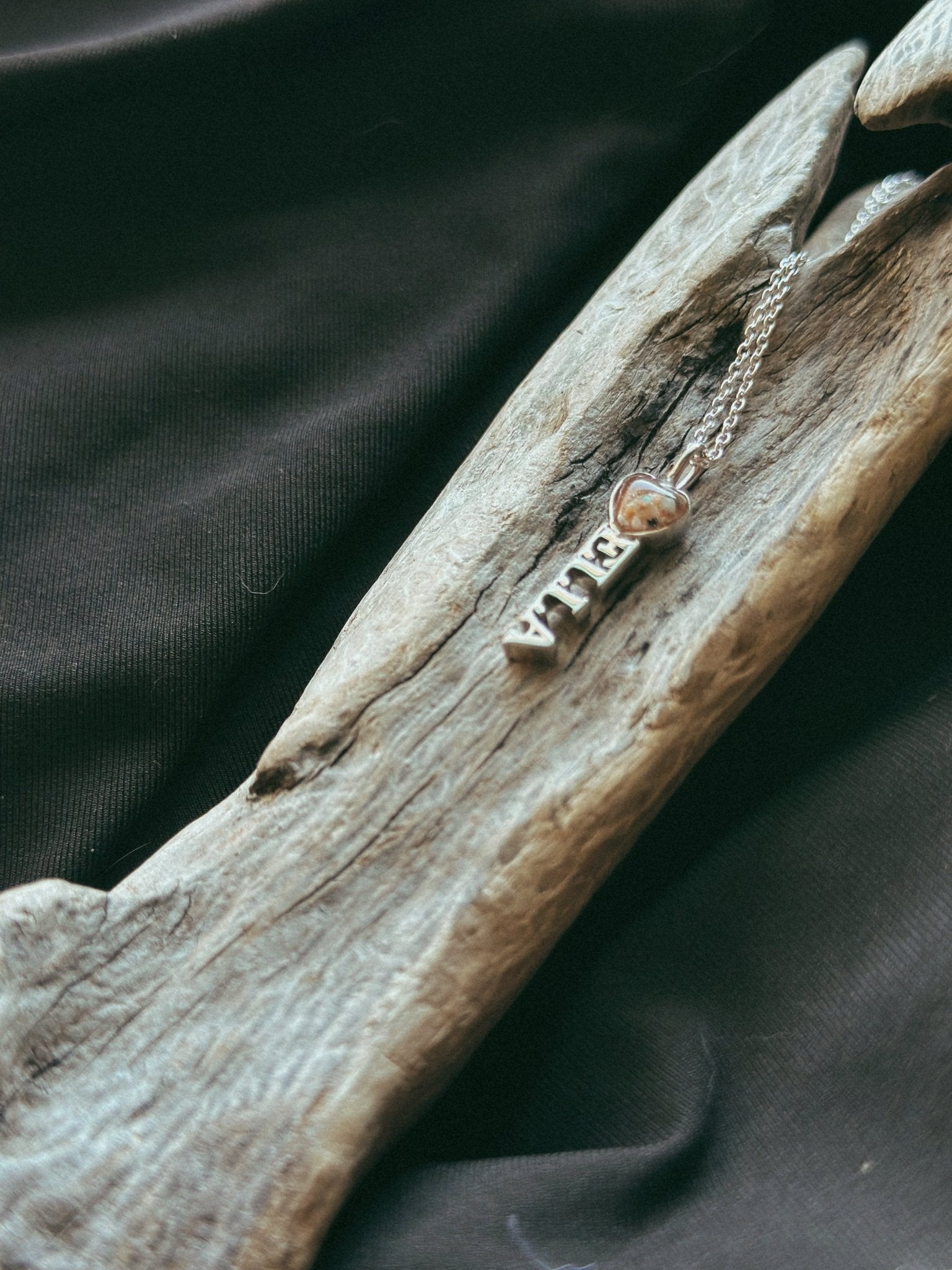 Name & Heart Pet Keepsake/Memorial Pendant - Fallen Whiskers