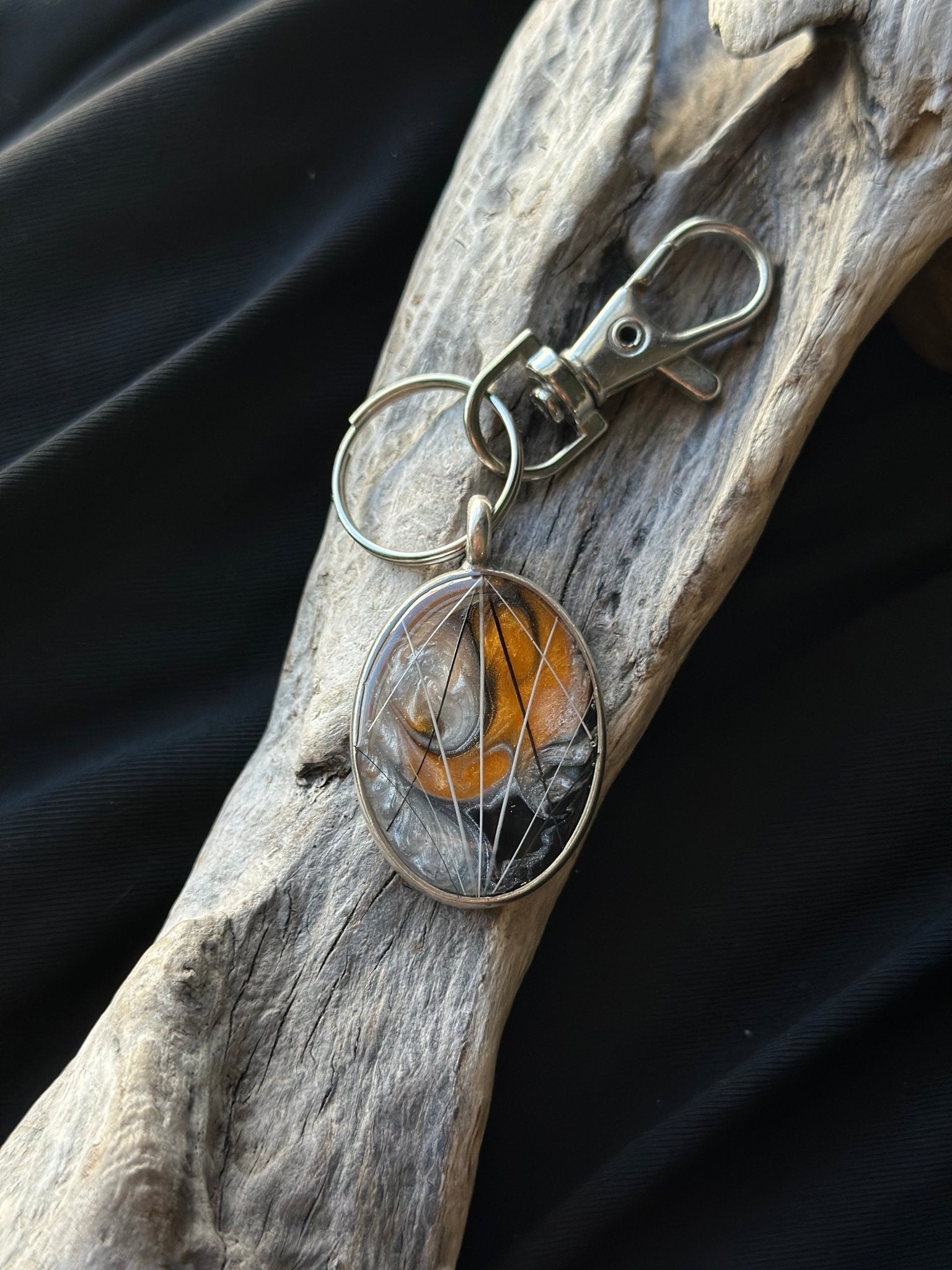 Pet Keepsake/Memorial Keychain - Fallen Whiskers