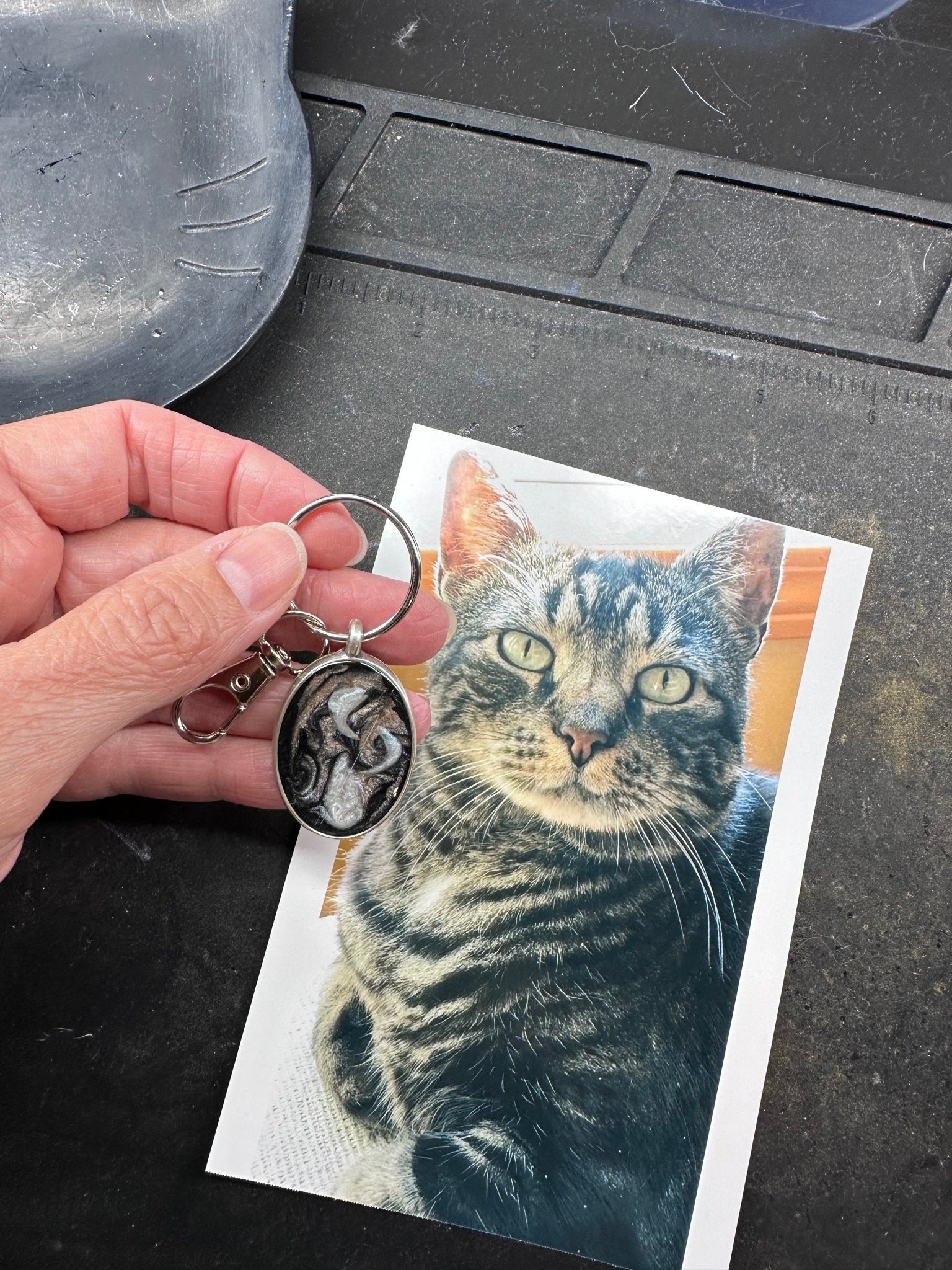 Pet Keepsake/Memorial Keychain - Fallen Whiskers