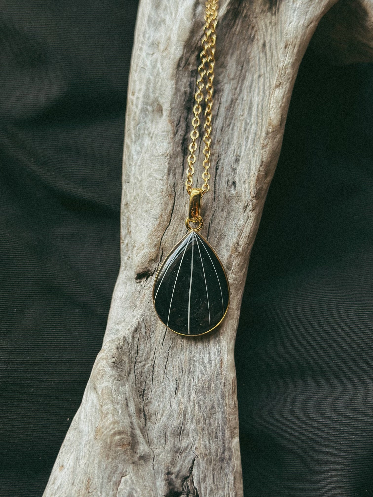 Teardrop Pet Keepsake/Memorial Pendant - Fallen Whiskers