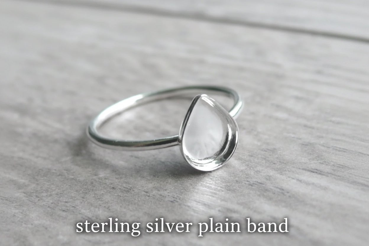 Teardrop Shaped Pet Keepsake/Memorial Ring - Fallen Whiskers