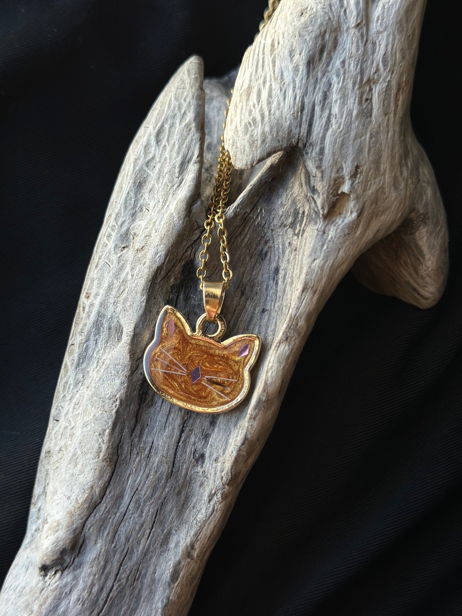 Cat Head Pet Keepsake/Memorial Pendant - Fallen Whiskers