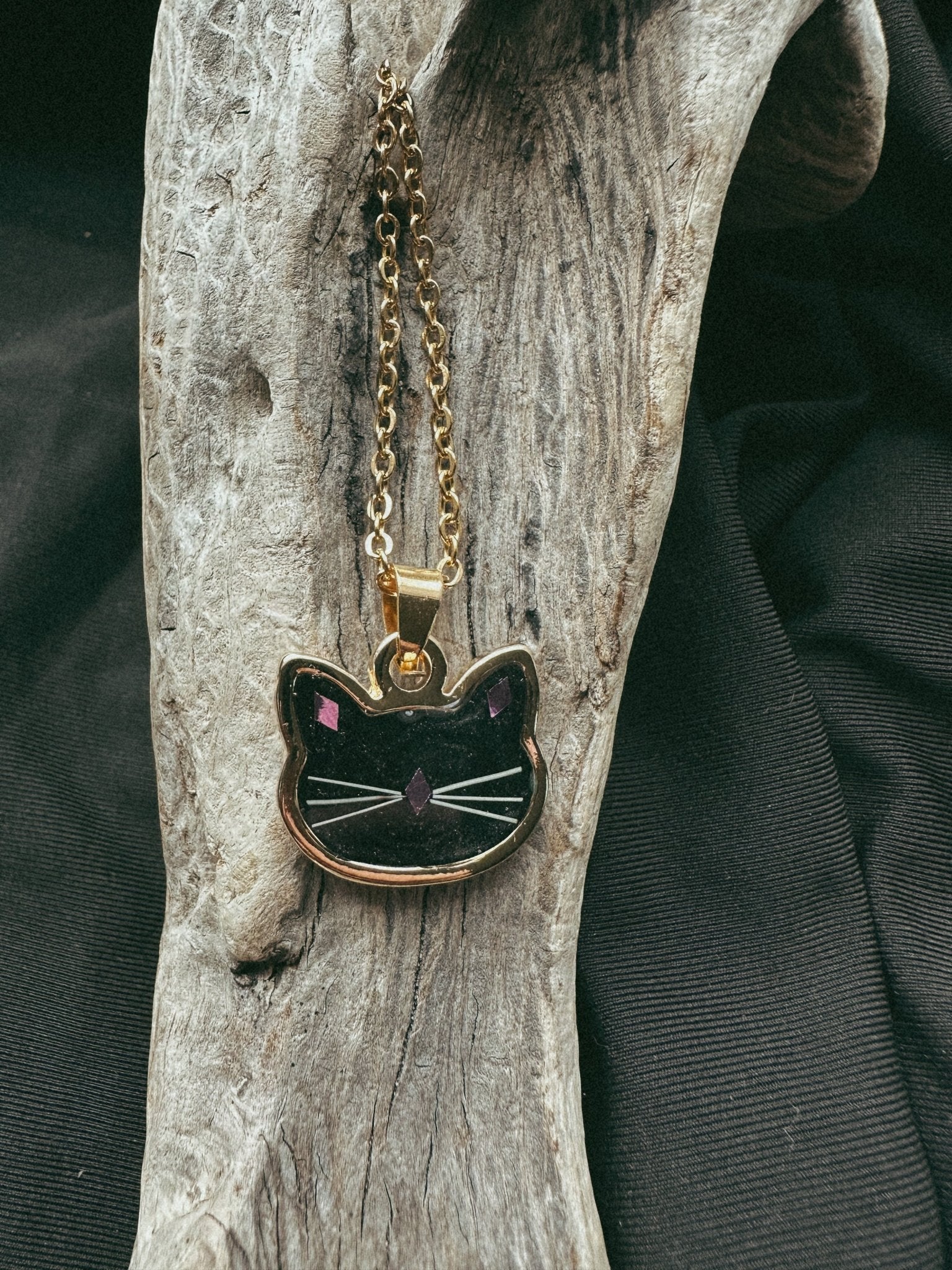 Cat Head Pet Keepsake/Memorial Pendant - Fallen Whiskers