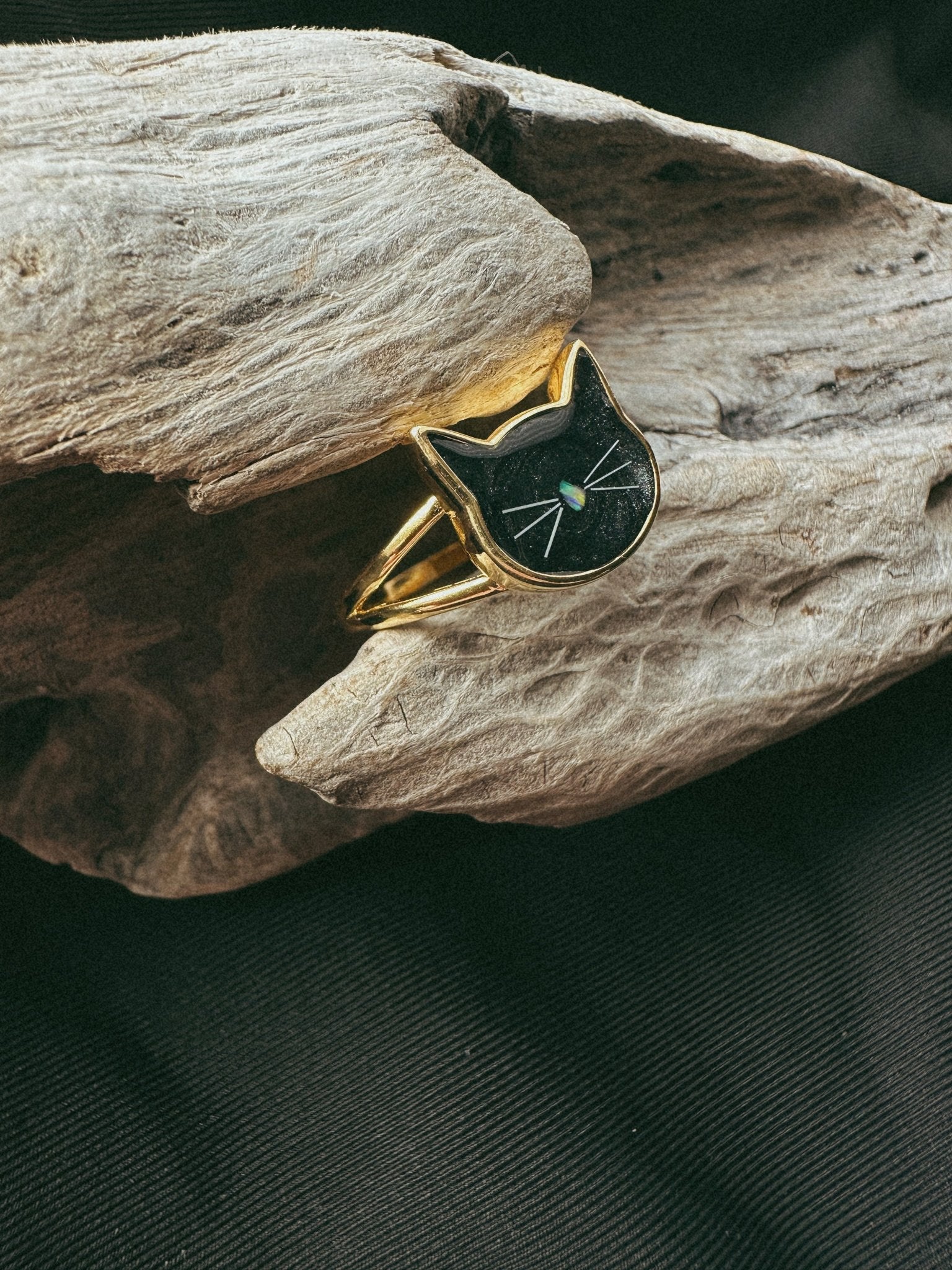 Cat Head Pet Keepsake/Memorial Ring - Fallen Whiskers