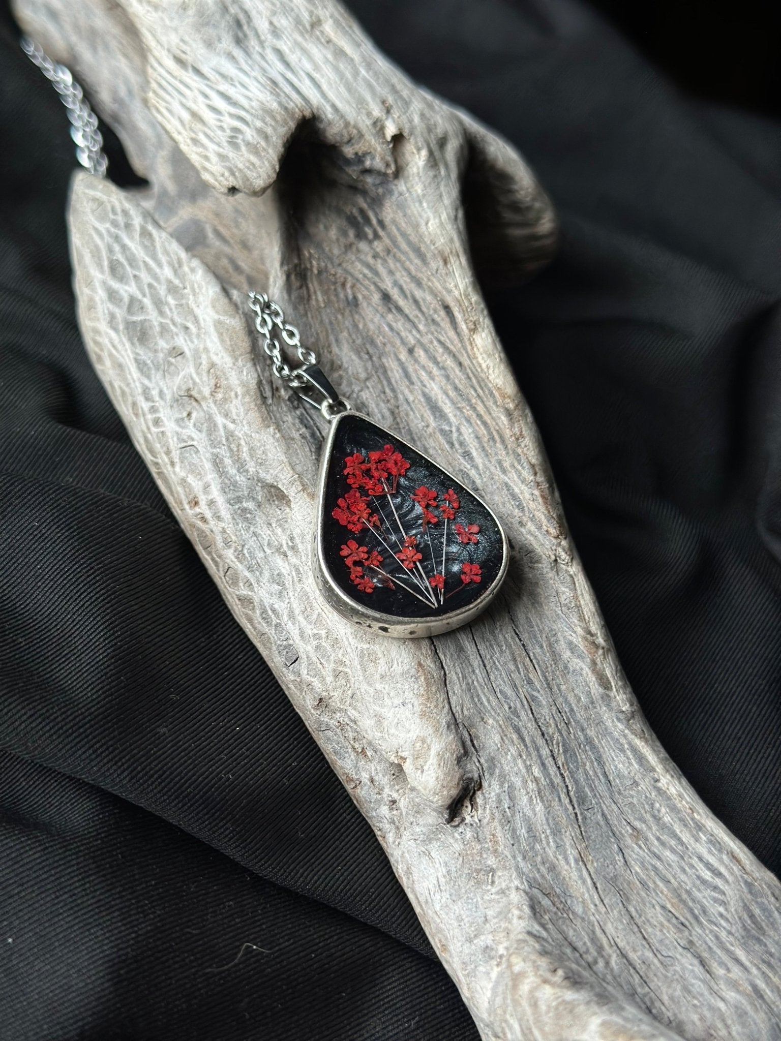 Forever Bouquet Pet Keepsake/Memorial Pendant - Fallen Whiskers