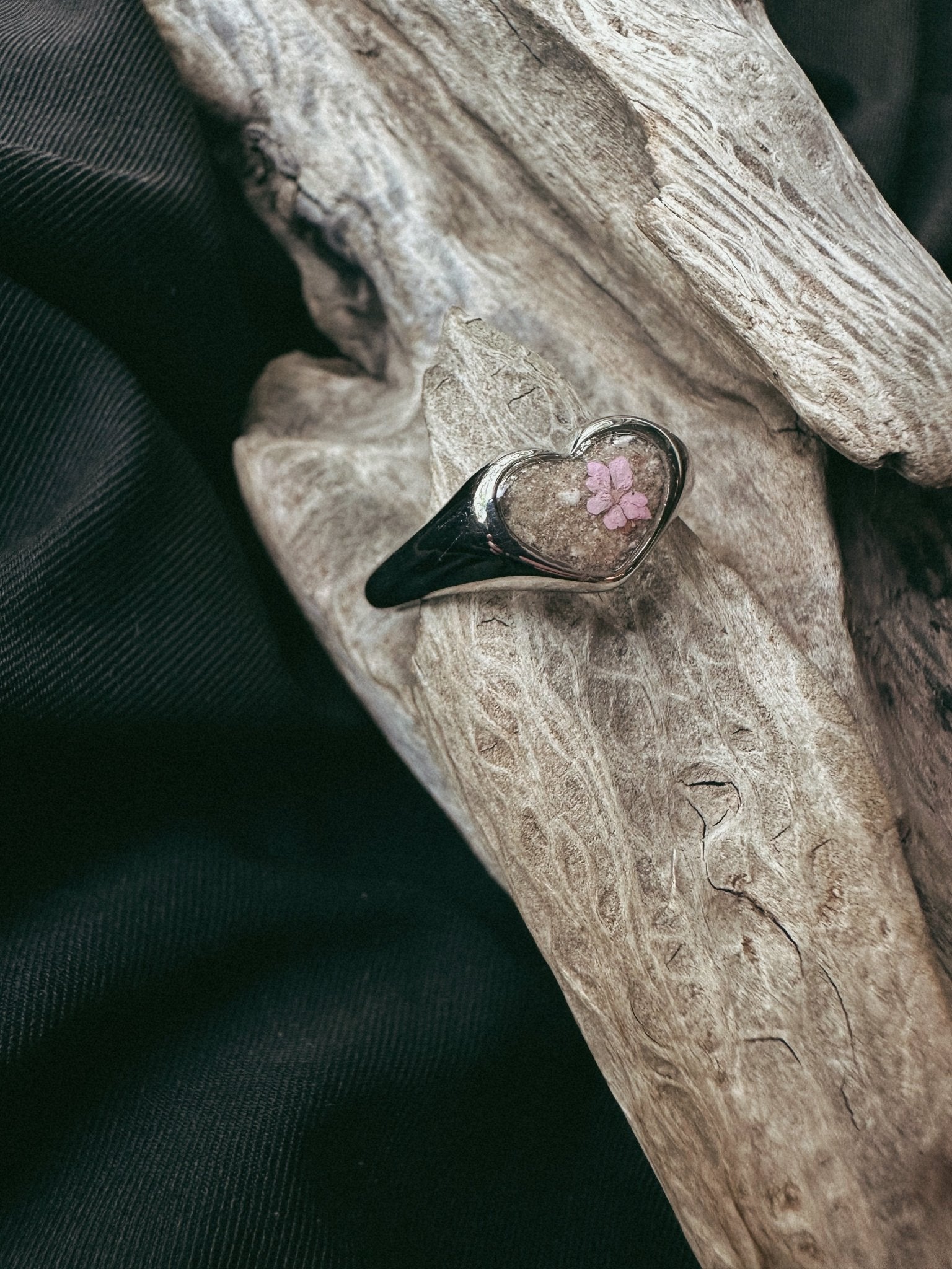 Heart Cremains Pet Keepsake/Memorial Ring - Fallen Whiskers