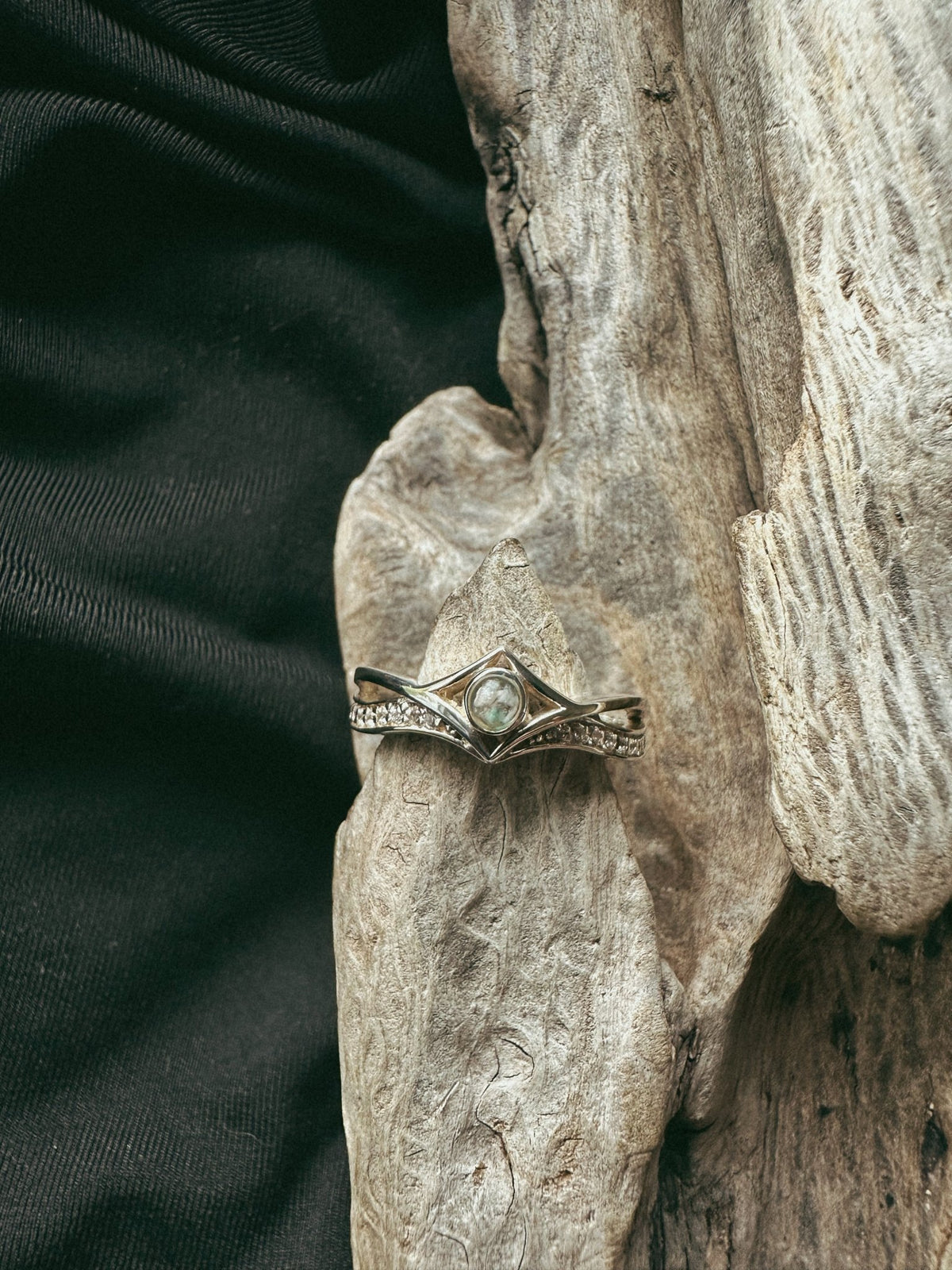 Inverted Wishbone Cremains Pet Memorial Ring - Fallen Whiskers Jewelry