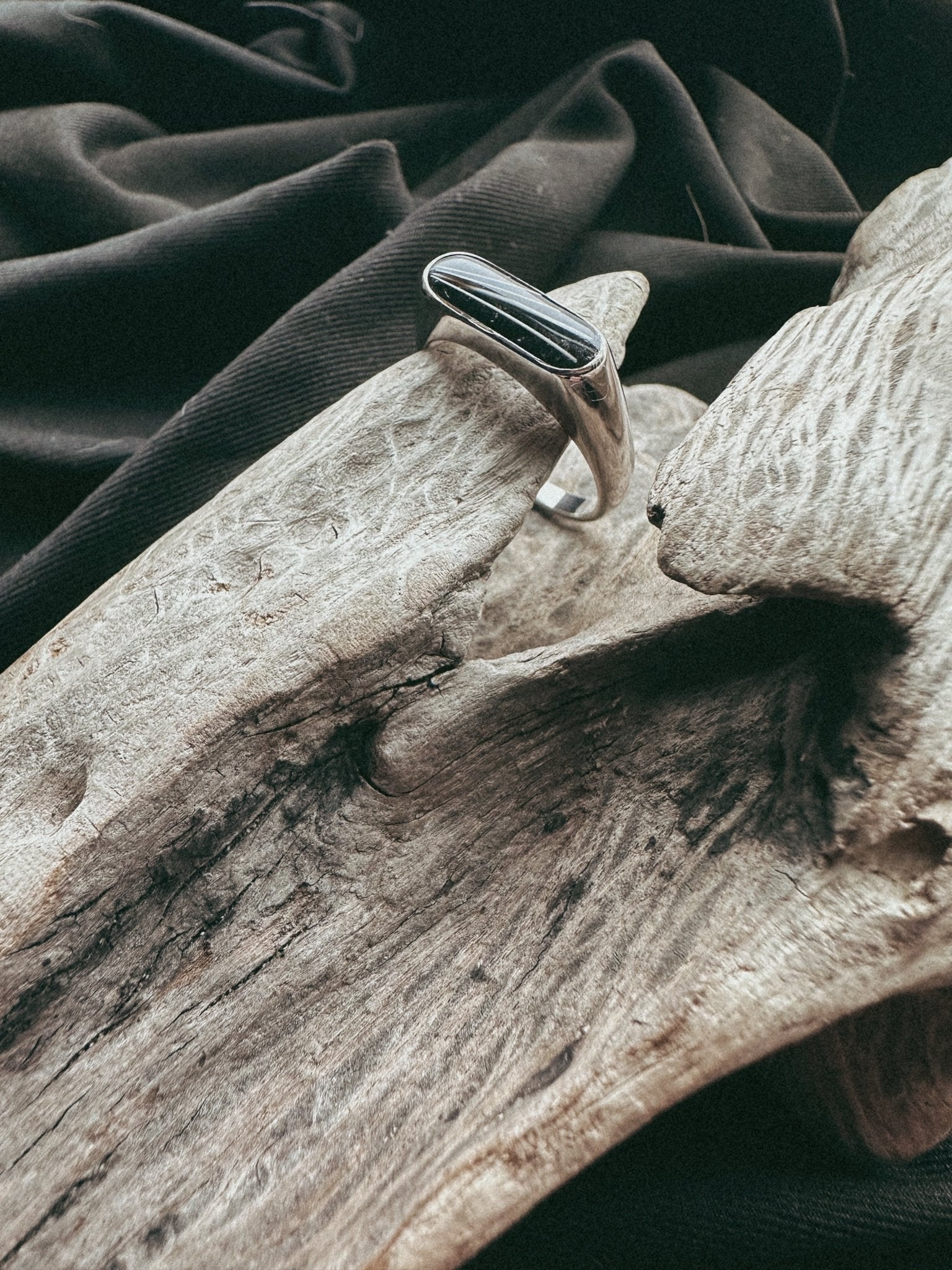 Men's Minimal Band Pet Keepsake/Memorial Ring - Fallen Whiskers