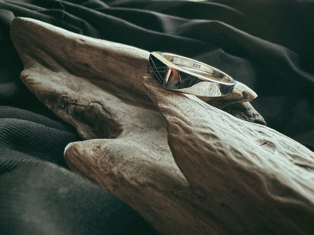 Minimal Inlay Keepsake/Memorial Ring - Fallen Whiskers Jewelry