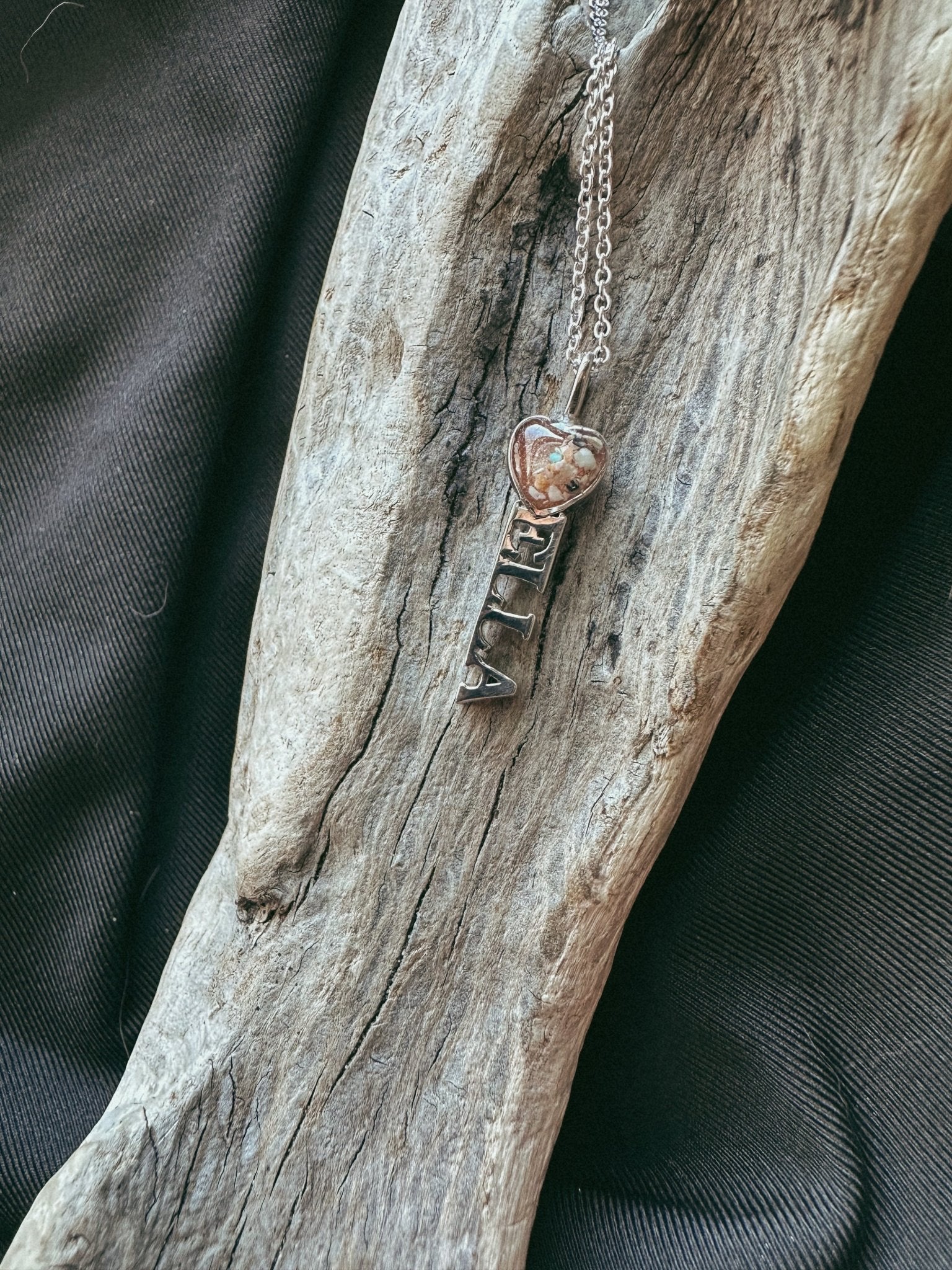 Name & Heart Pet Keepsake/Memorial Pendant - Fallen Whiskers