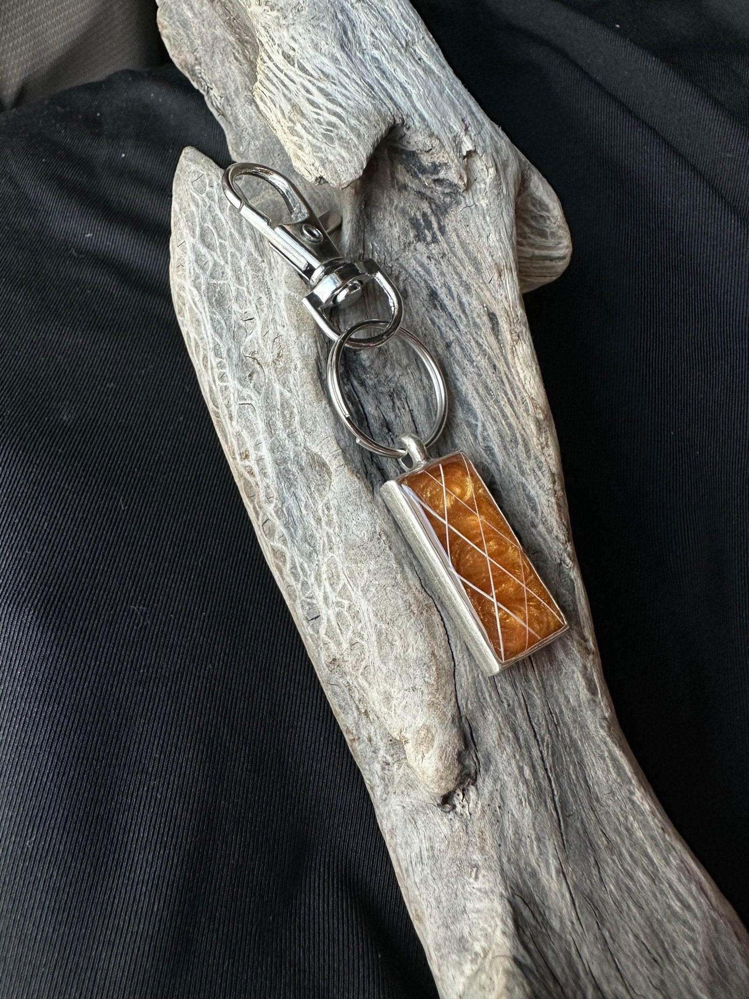 Pet Keepsake/Memorial Keychain - Fallen Whiskers