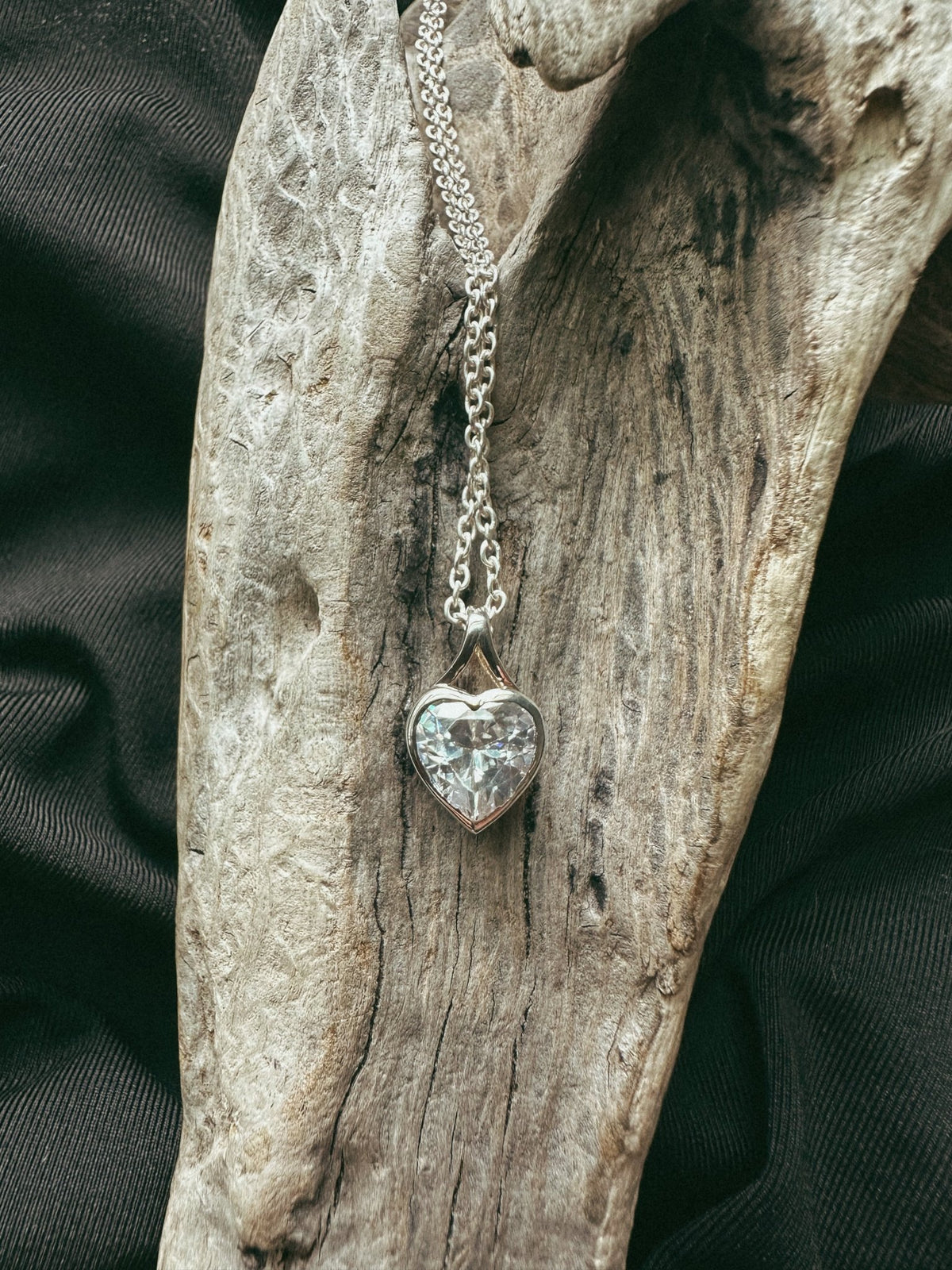 Secretly Set Heart Cremains Pet Memorial Pendant - Fallen Whiskers Jewelry