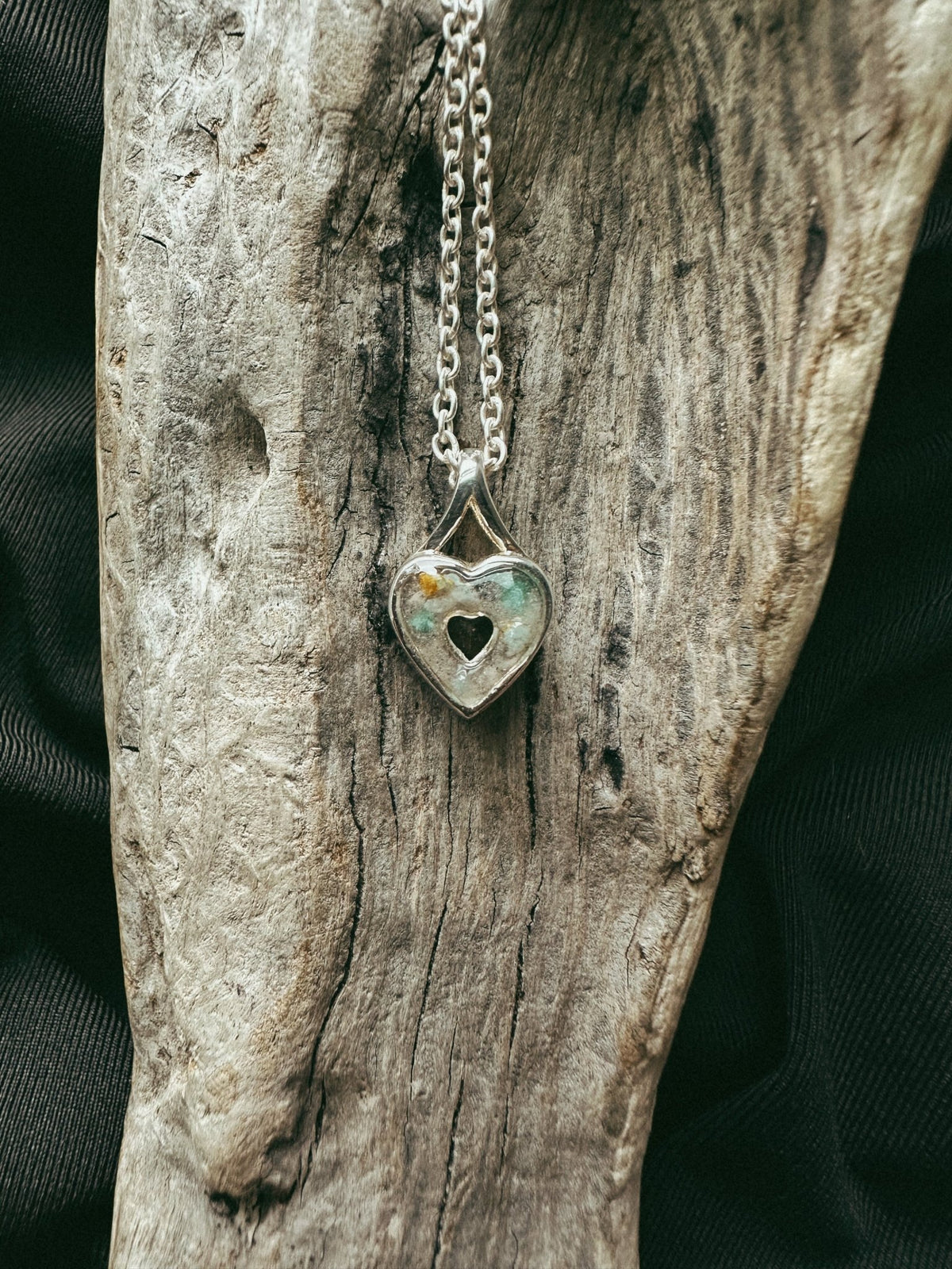 Secretly Set Heart Cremains Pet Memorial Pendant - Fallen Whiskers Jewelry