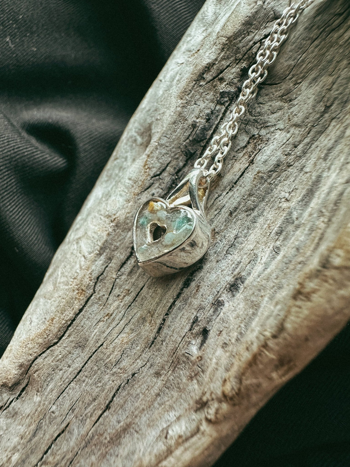 Secretly Set Heart Cremains Pet Memorial Pendant - Fallen Whiskers Jewelry