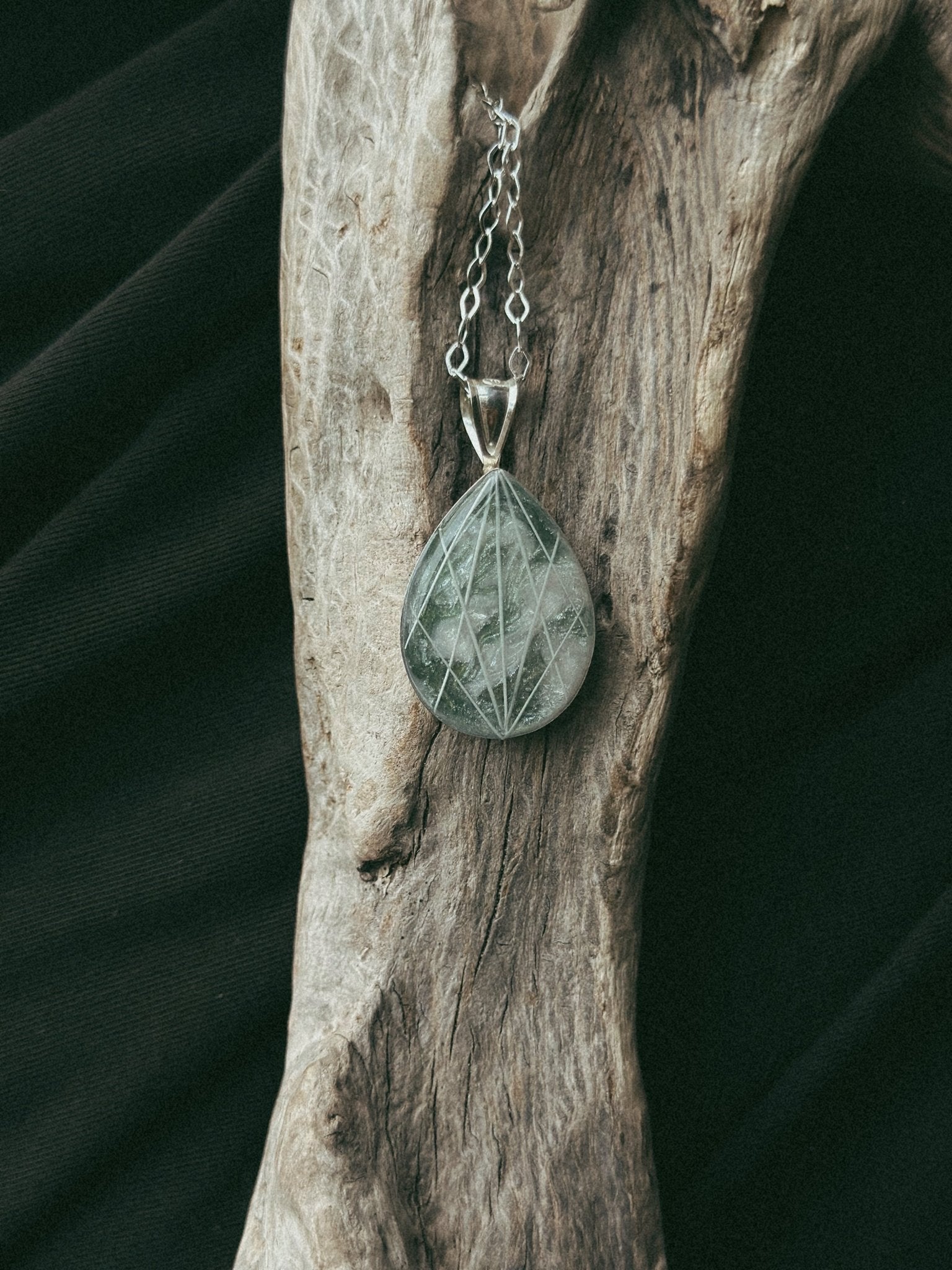 Teardrop Pet Keepsake/Memorial Pendant - Fallen Whiskers
