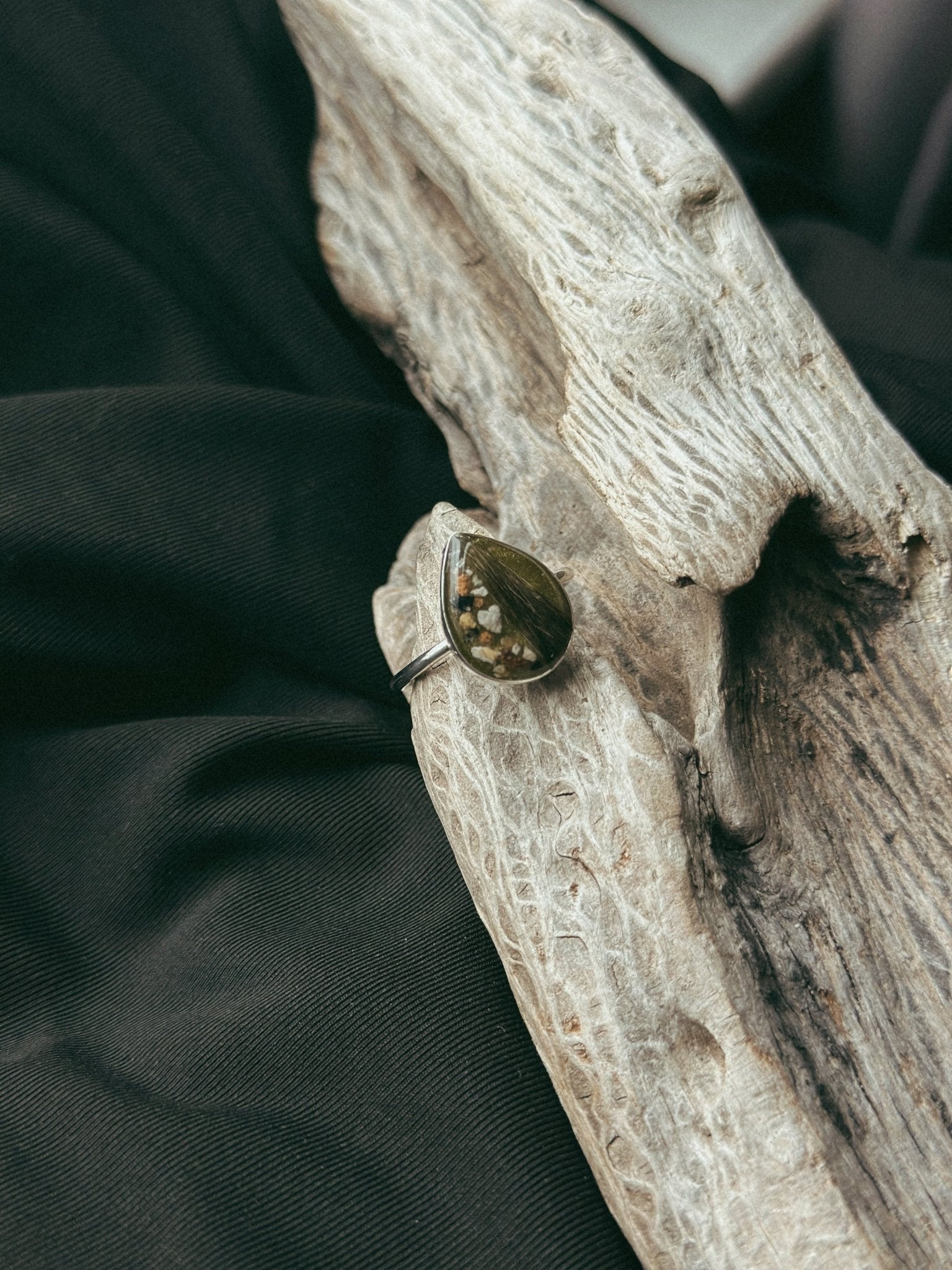 Teardrop Shaped Pet Keepsake/Memorial Ring - Fallen Whiskers