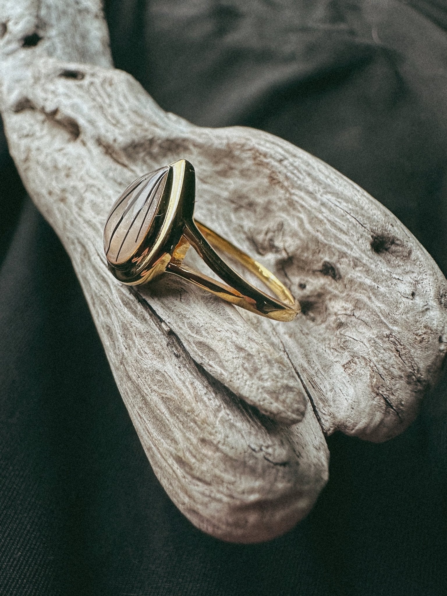 Teardrop Split Band Pet Keepsake/Memorial Ring - Fallen Whiskers